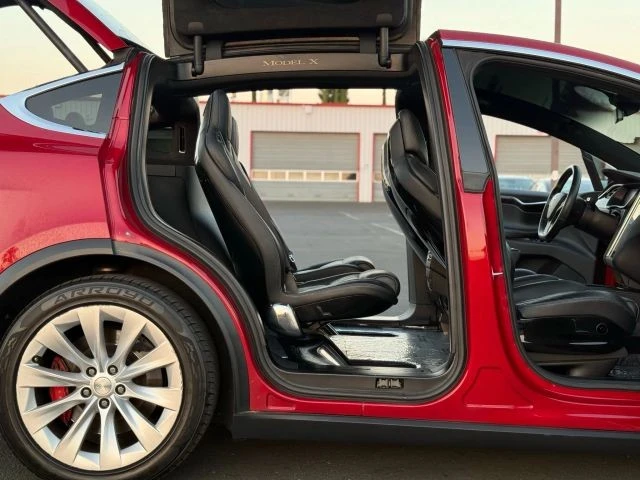 2016 Tesla Model X - Image 20 of 21