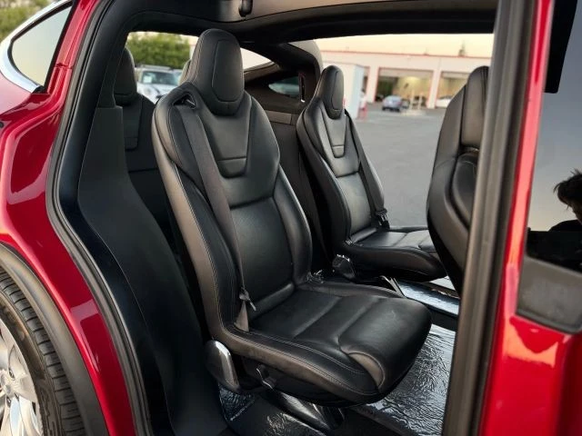 2016 Tesla Model X - Image 17 of 21