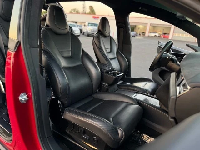 2016 Tesla Model X - Image 16 of 21