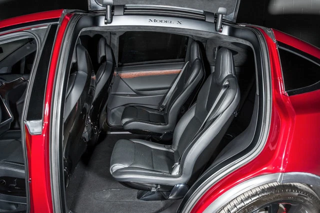 2016 Tesla Model X - Image 6 of 10