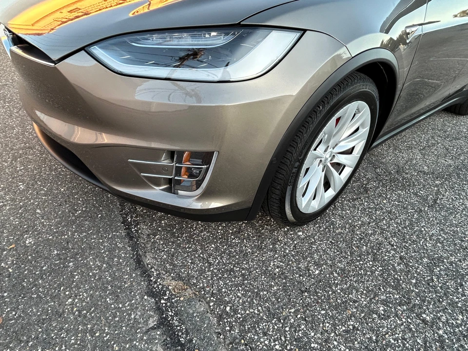 2016 Tesla Model X - Image 26 of 31