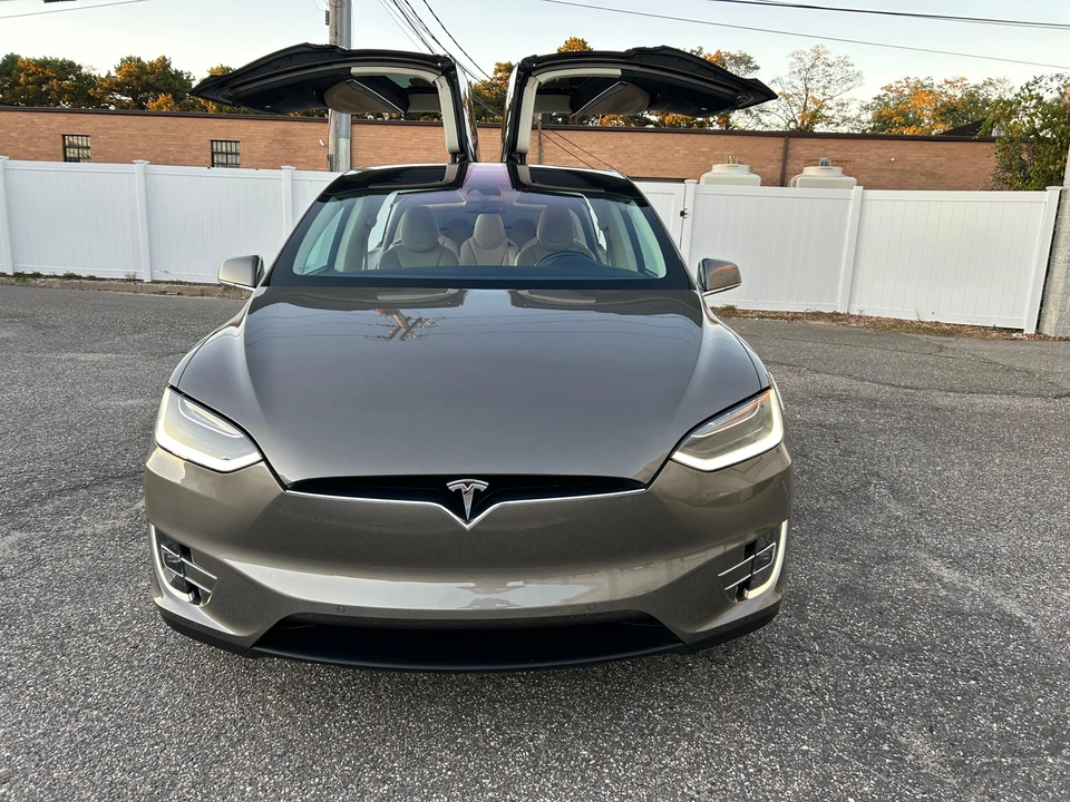 2016 Tesla Model X - Image 7 of 31