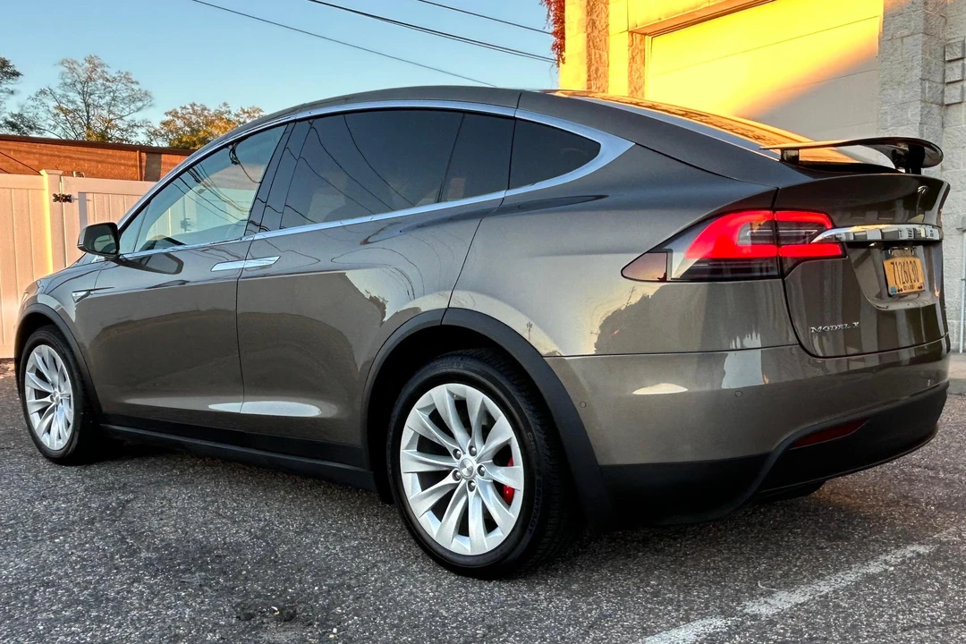 2016 Tesla Model X - Image 4 of 31