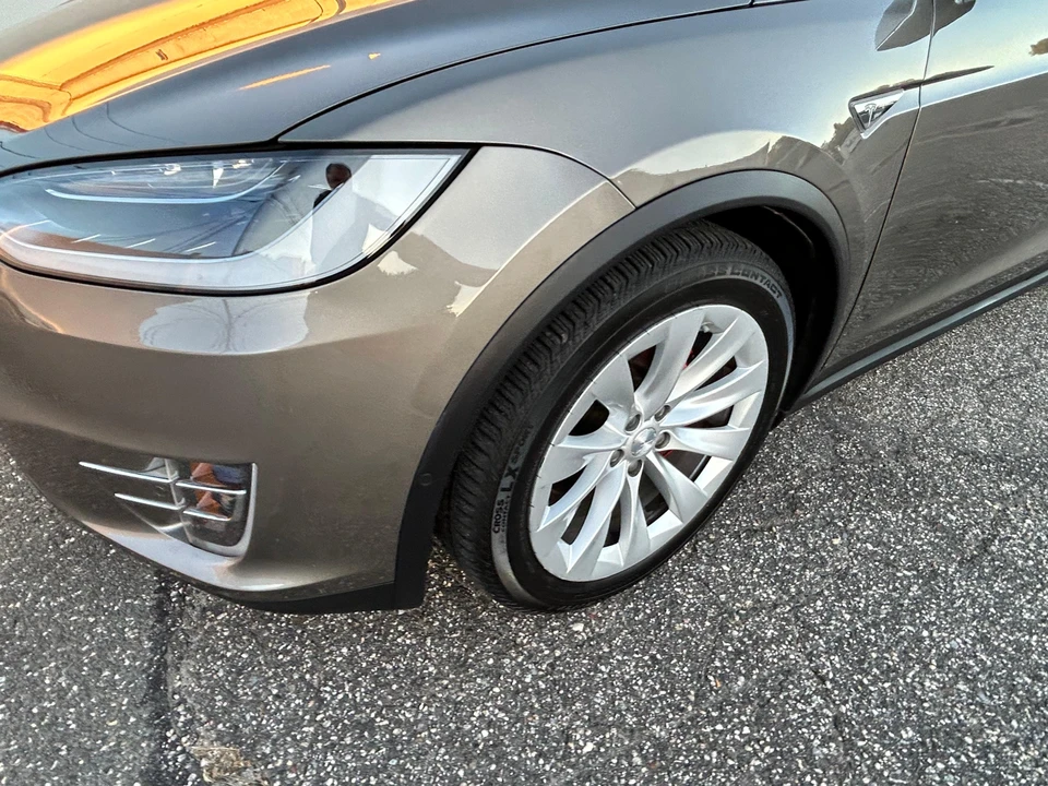 2016 Tesla Model X - Image 29 of 31