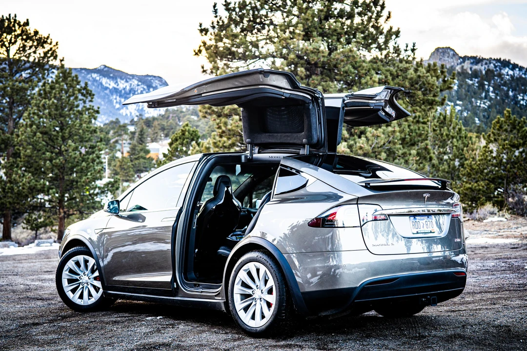 2016 Tesla Model X - Image 4 of 31