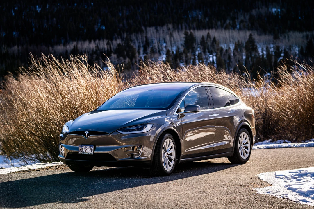 2016 Tesla Model X - Image 9 of 31