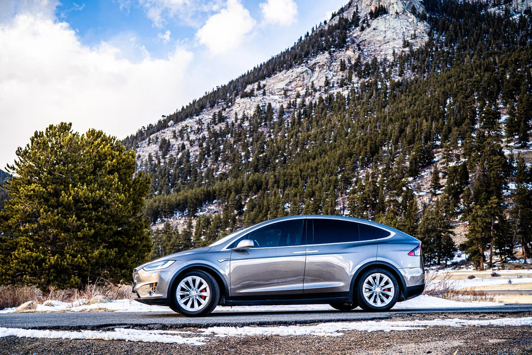 2016 Tesla Model X - Image 15 of 31