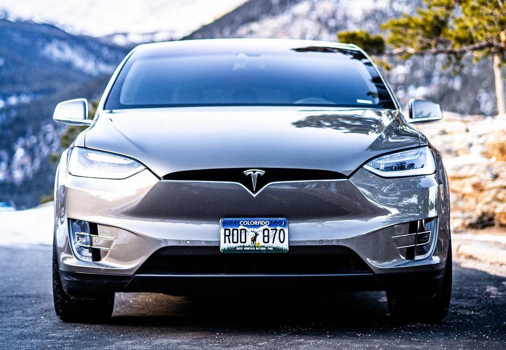 2016 Tesla Model X - Image 2 of 31