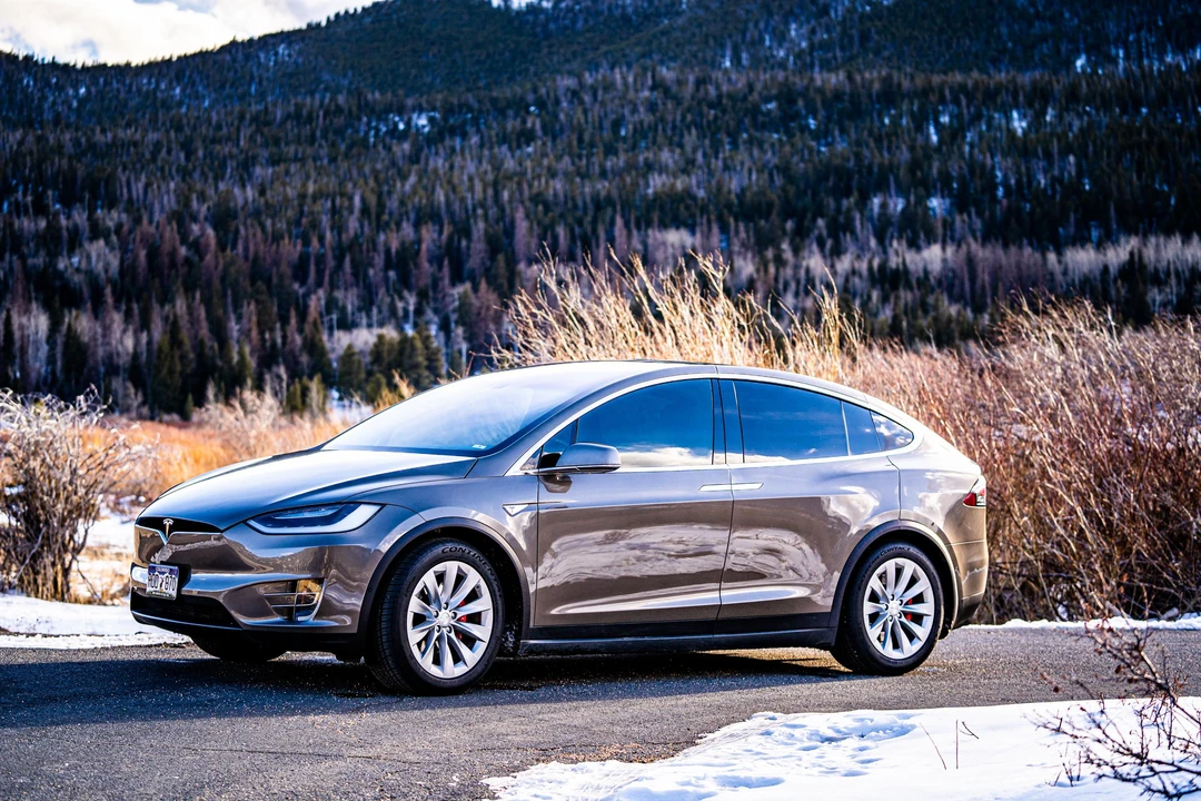 2016 Tesla Model X - Image 12 of 31