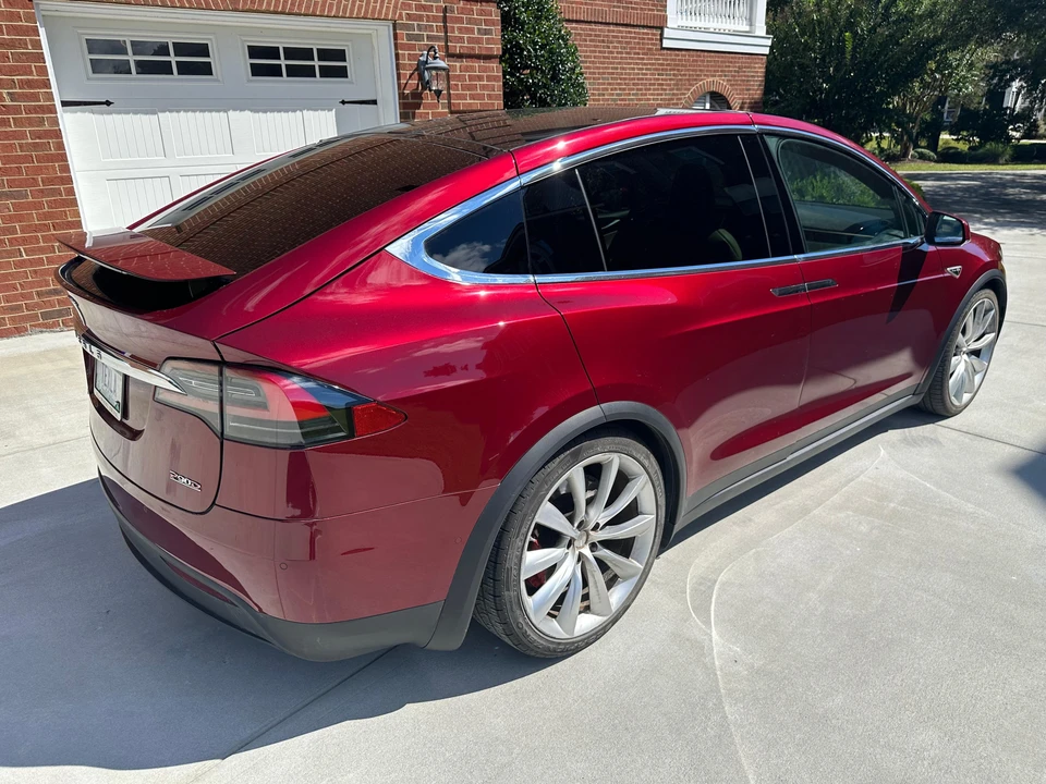 2016 Tesla Model X - Image 9 of 31