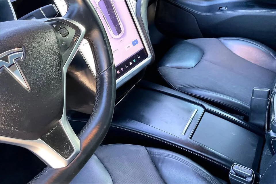 2016 Tesla Model S - Image 16 of 20