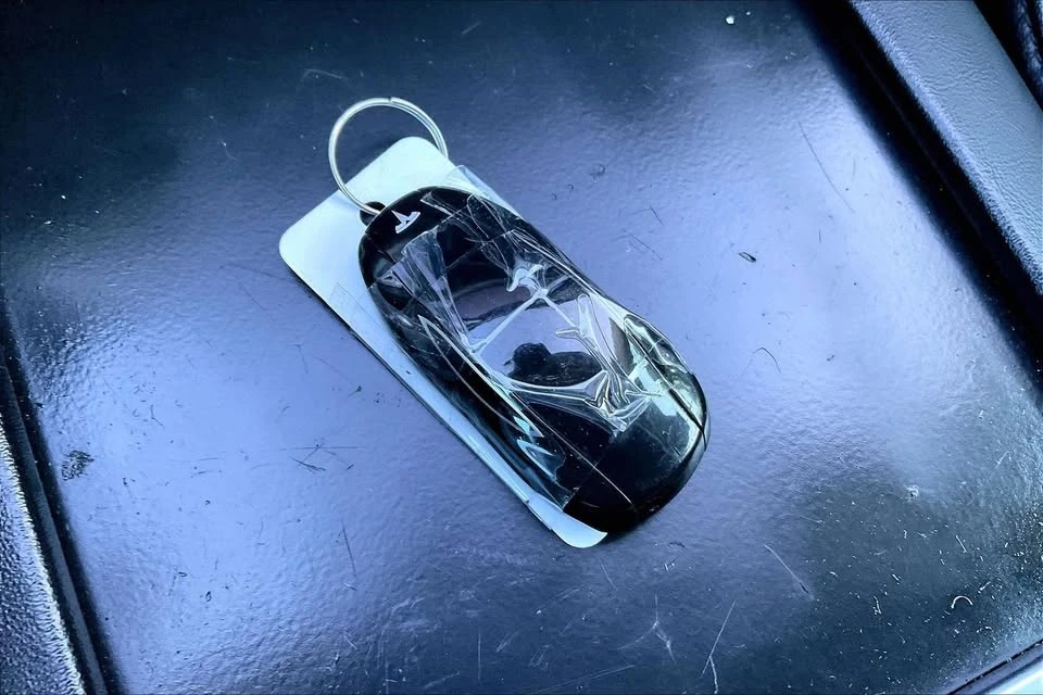 2016 Tesla Model S - Image 19 of 20