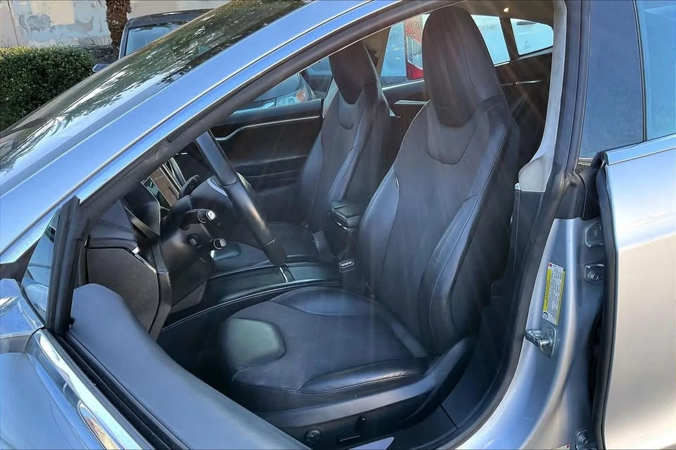 2016 Tesla Model S - Image 11 of 20