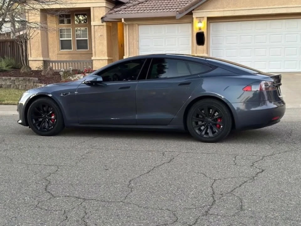 2016 Tesla Model S - Image 9 of 12