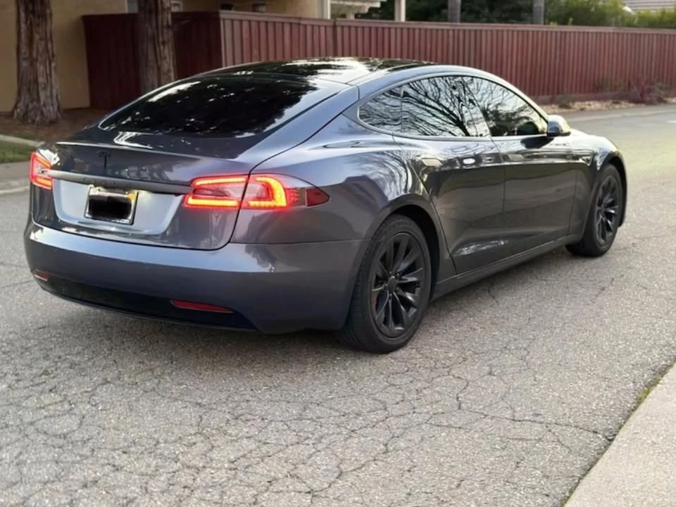 2016 Tesla Model S - Image 5 of 12