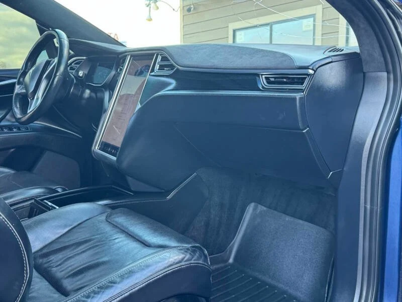2016 Tesla Model X - Image 12 of 20