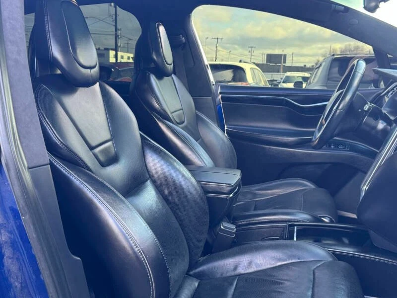 2016 Tesla Model X - Image 11 of 20
