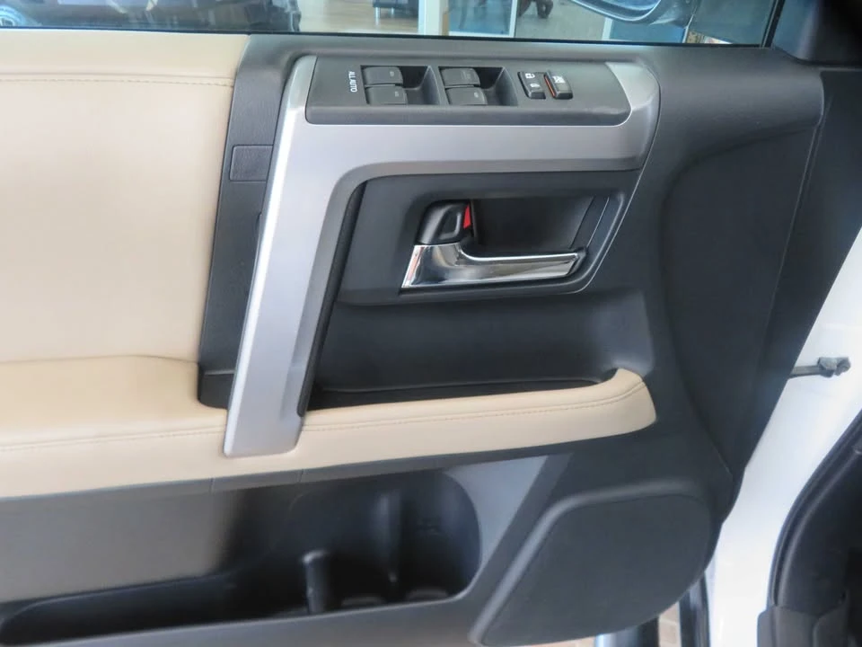 2016 Toyota 4Runner 5th Gen - Image 10 of 15