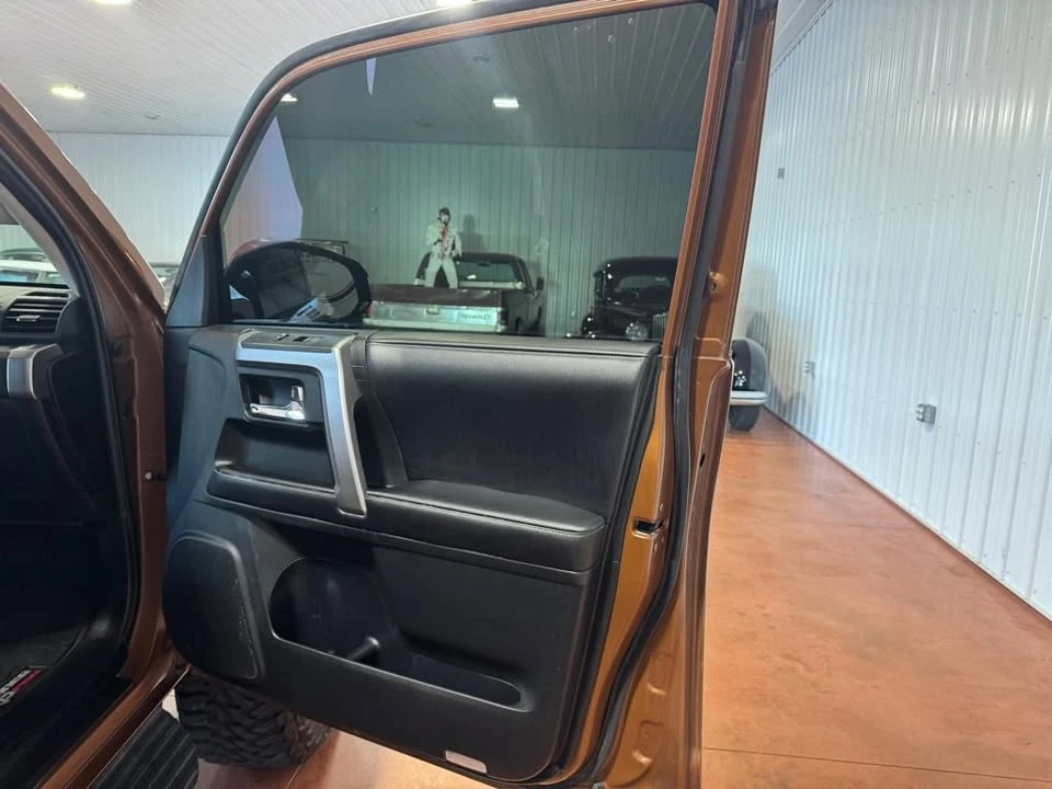 2016 Toyota 4Runner 5th Gen - Image 19 of 20