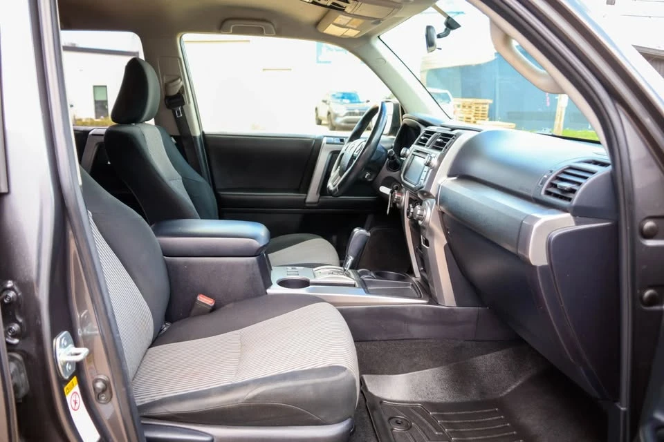 2016 Toyota 4Runner 5th Gen - Image 14 of 17