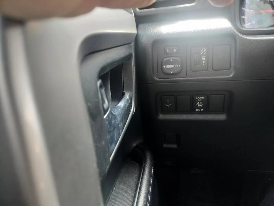 2016 Toyota 4Runner 5th Gen - Image 17 of 18