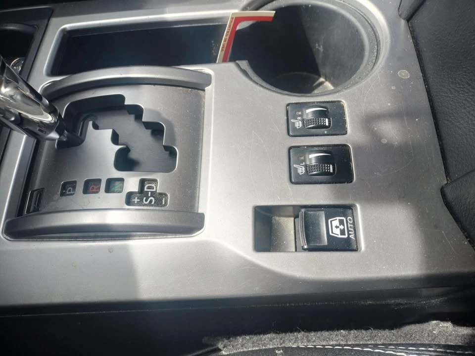 2016 Toyota 4Runner 5th Gen - Image 15 of 18