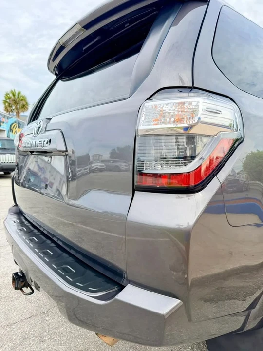 2016 Toyota 4Runner - Image 14 of 20