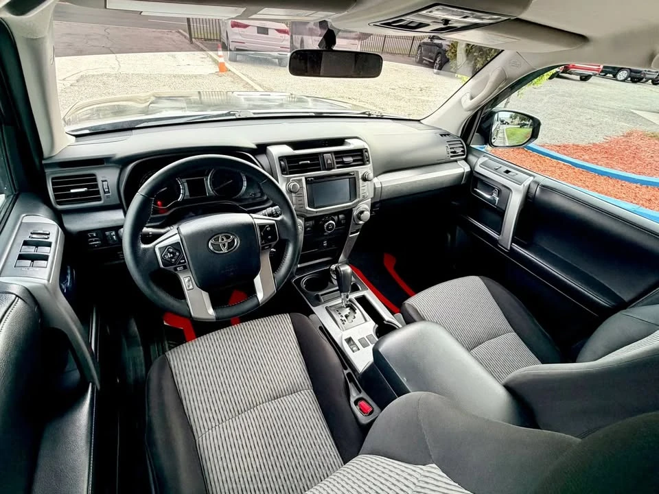 2016 Toyota 4Runner - Image 18 of 20