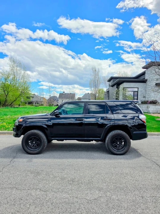 2016 Toyota 4Runner 5th Gen - Image 5 of 9