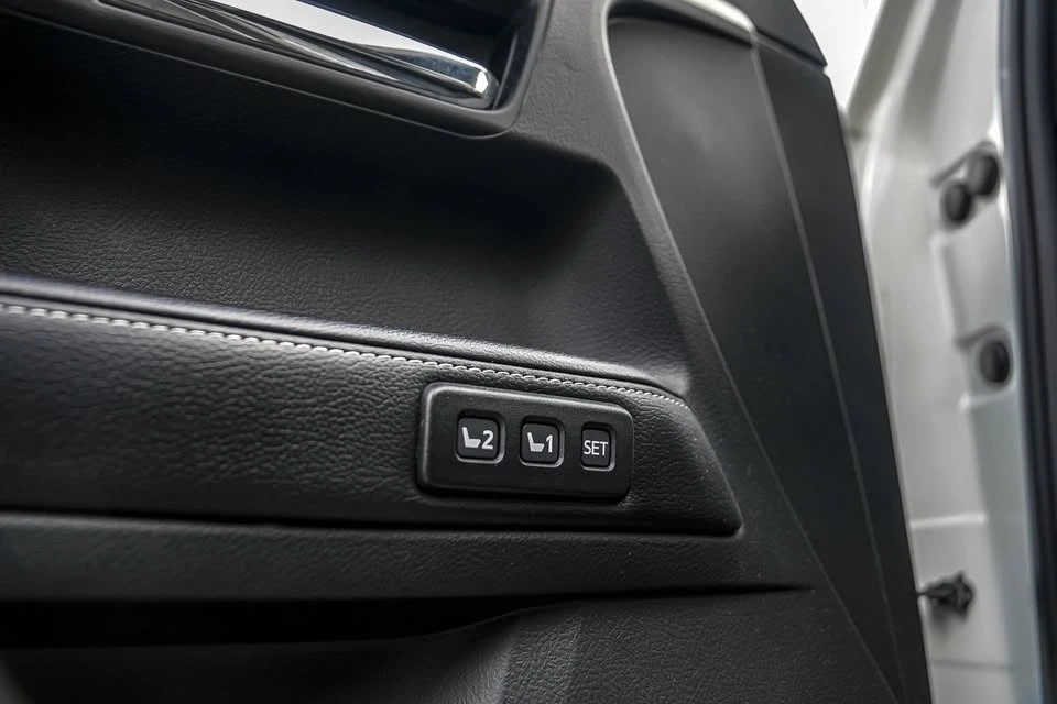 2016 Toyota 4Runner 5th Gen - Image 16 of 19