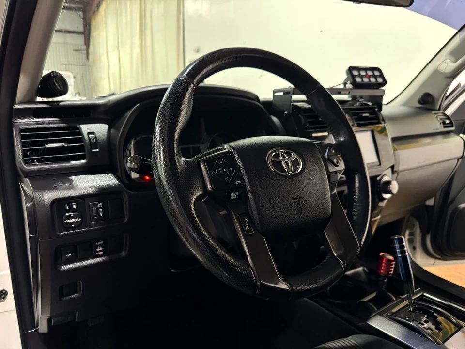 2016 Toyota 4Runner 5th Gen - Image 9 of 12