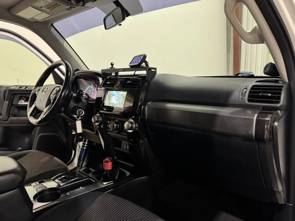 2016 Toyota 4Runner 5th Gen - Image 10 of 12