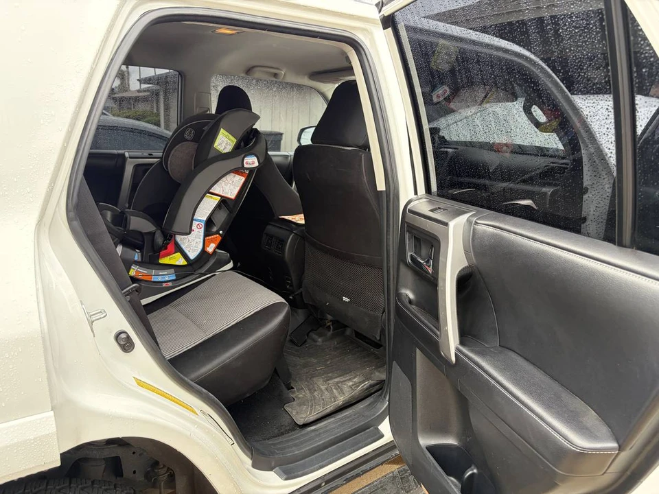 2016 Toyota 4Runner 5th Gen - Image 9 of 10