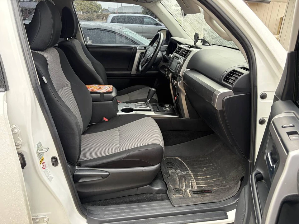 2016 Toyota 4Runner 5th Gen - Image 10 of 10