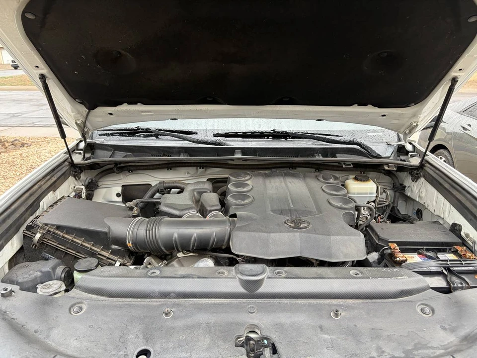 2016 Toyota 4Runner 5th Gen - Image 6 of 10