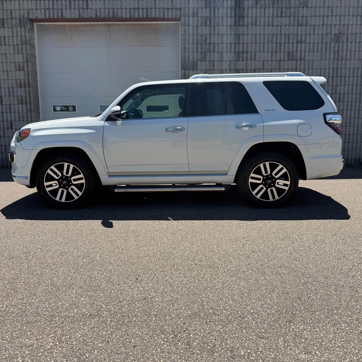 2016 Toyota 4Runner 5th Gen - Image 9 of 15