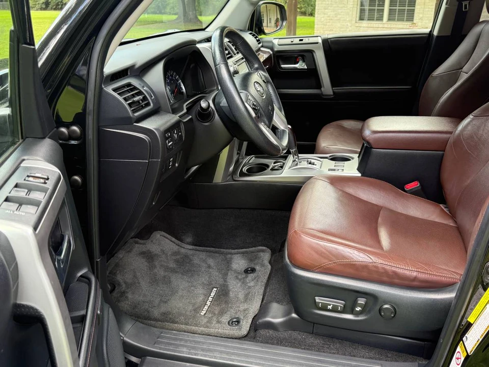 2016 Toyota 4Runner 5th Gen - Image 11 of 17