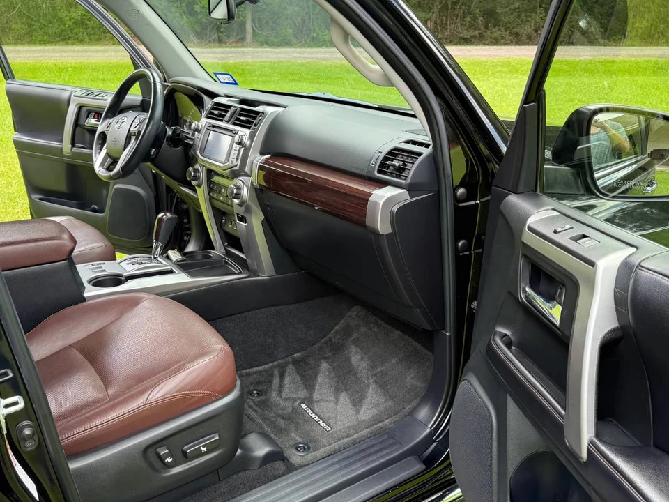 2016 Toyota 4Runner 5th Gen - Image 13 of 17