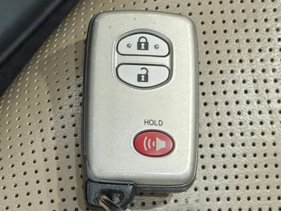 2016 Toyota 4Runner 5th Gen - Image 13 of 20
