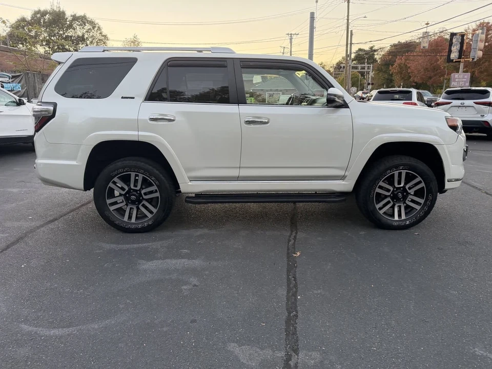 2016 Toyota 4Runner 5th Gen - Image 15 of 21