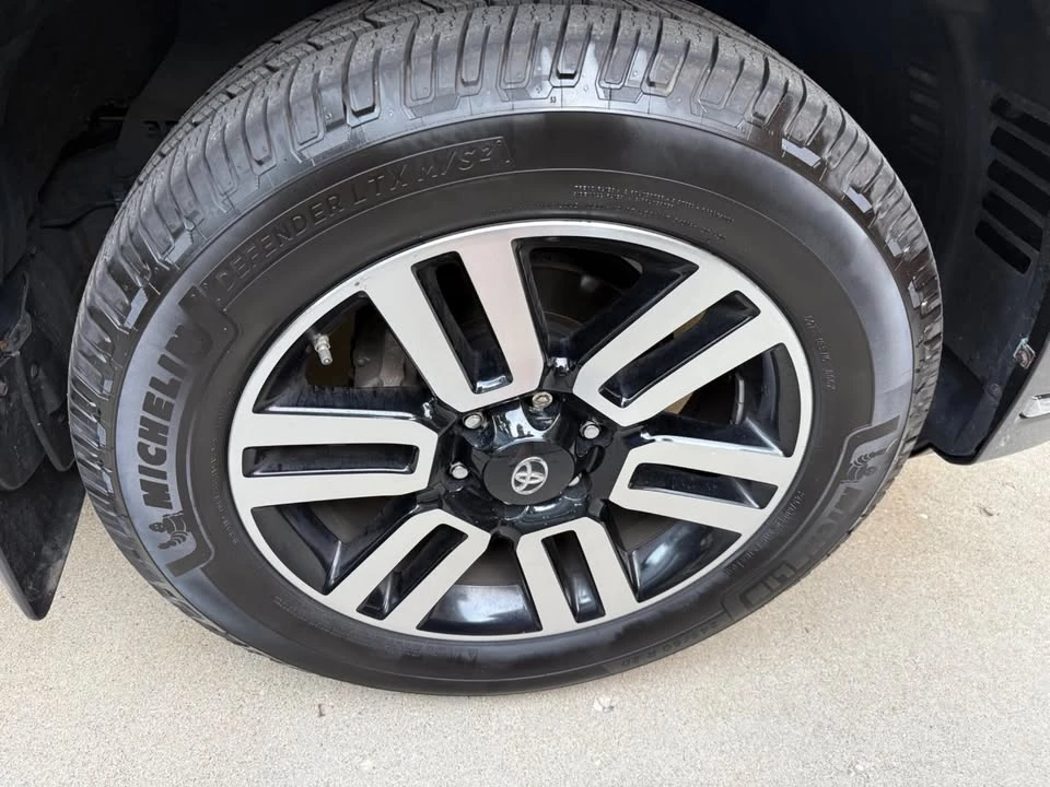 2016 Toyota 4Runner 5th Gen - Image 9 of 16