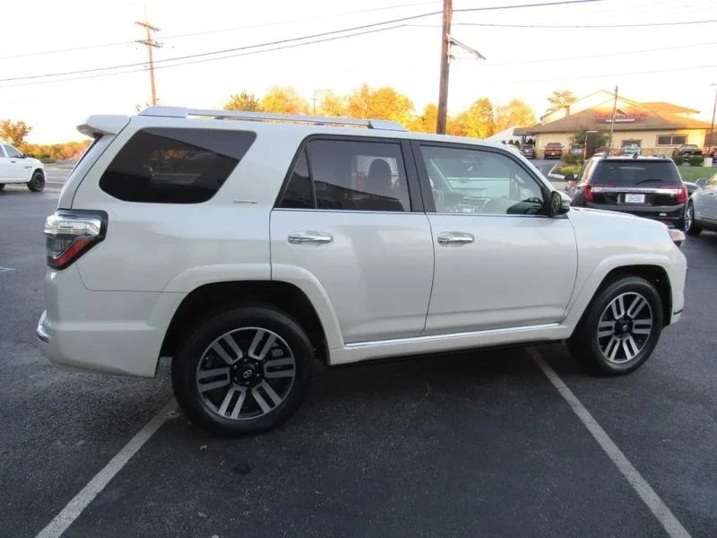 2016 Toyota 4Runner 5th Gen - Image 9 of 12