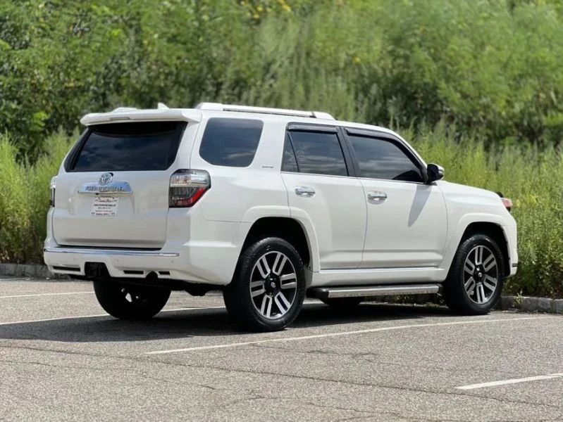 2016 Toyota 4Runner 5th Gen - Image 8 of 12