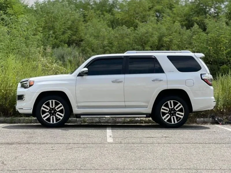 2016 Toyota 4Runner 5th Gen - Image 5 of 12