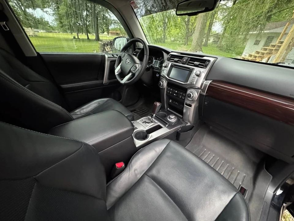 2016 Toyota 4Runner 5th Gen - Image 10 of 12