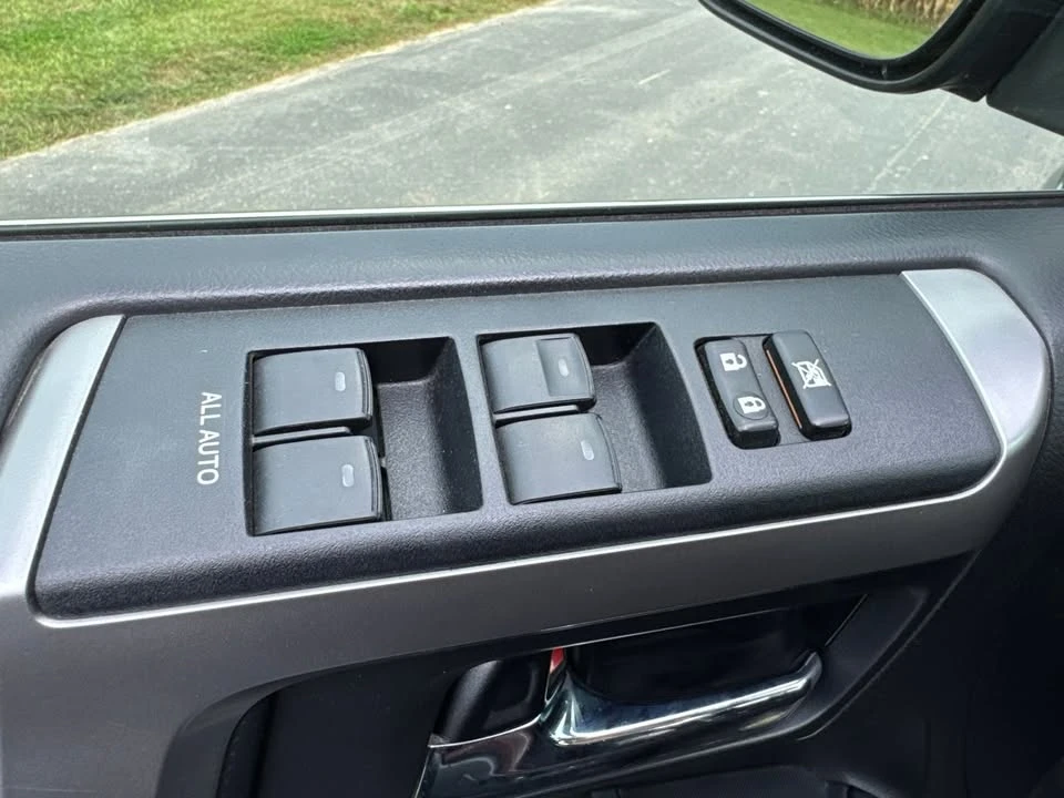 2016 Toyota 4Runner 5th Gen - Image 13 of 14