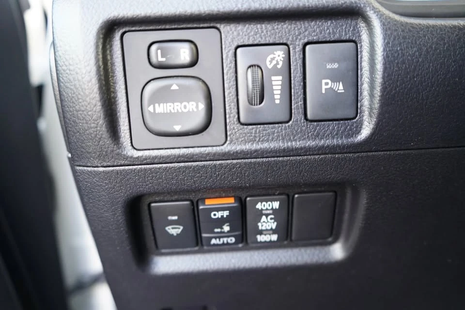 2016 Toyota 4Runner 5th Gen - Image 8 of 20