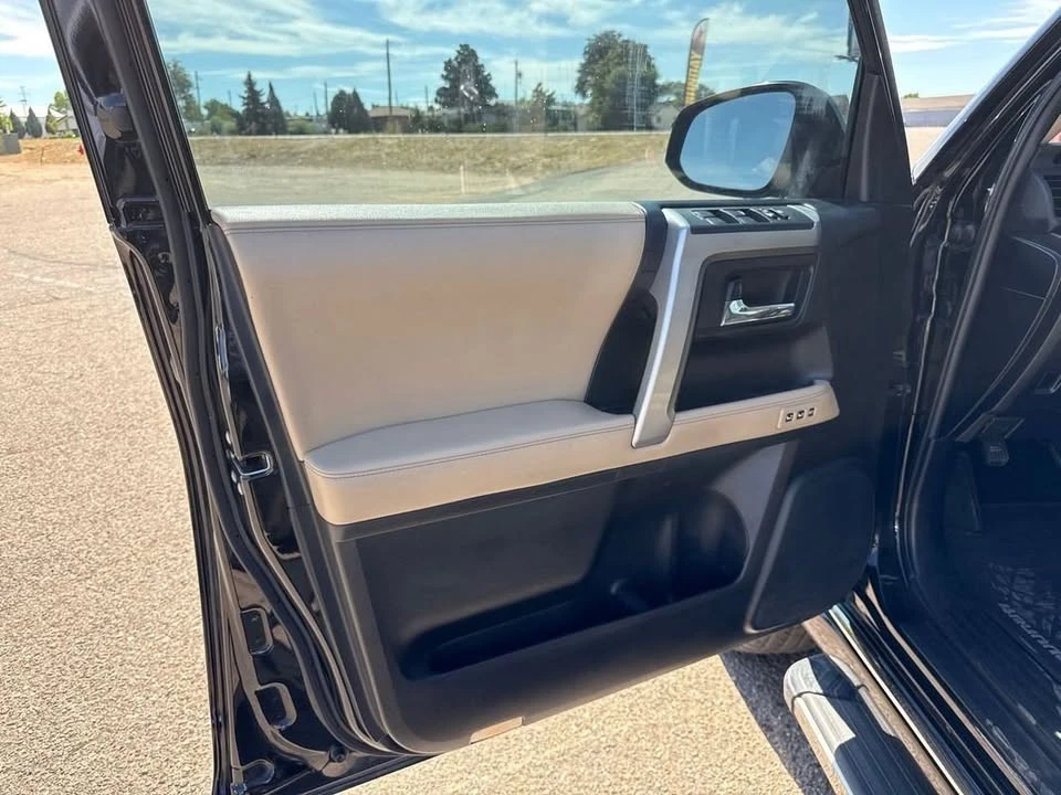 2016 Toyota 4Runner 5th Gen - Image 9 of 20