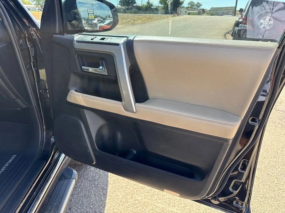 2016 Toyota 4Runner 5th Gen - Image 16 of 20
