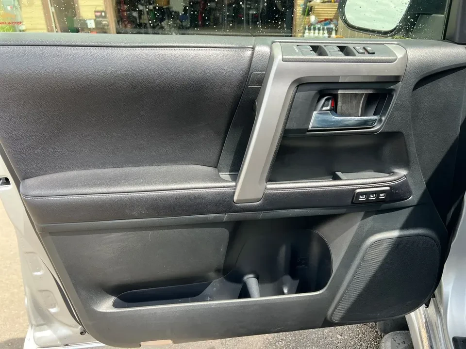 2016 Toyota 4Runner 5th Gen - Image 19 of 20